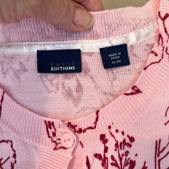 Basic edition size XL pink with red flowers button front cardigan GUC - Picture 4 of 8
